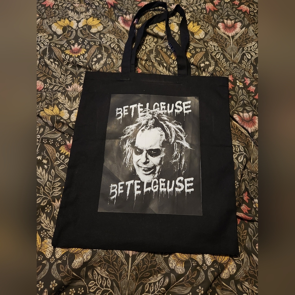 Betelgeuse Tote Bag 🖤